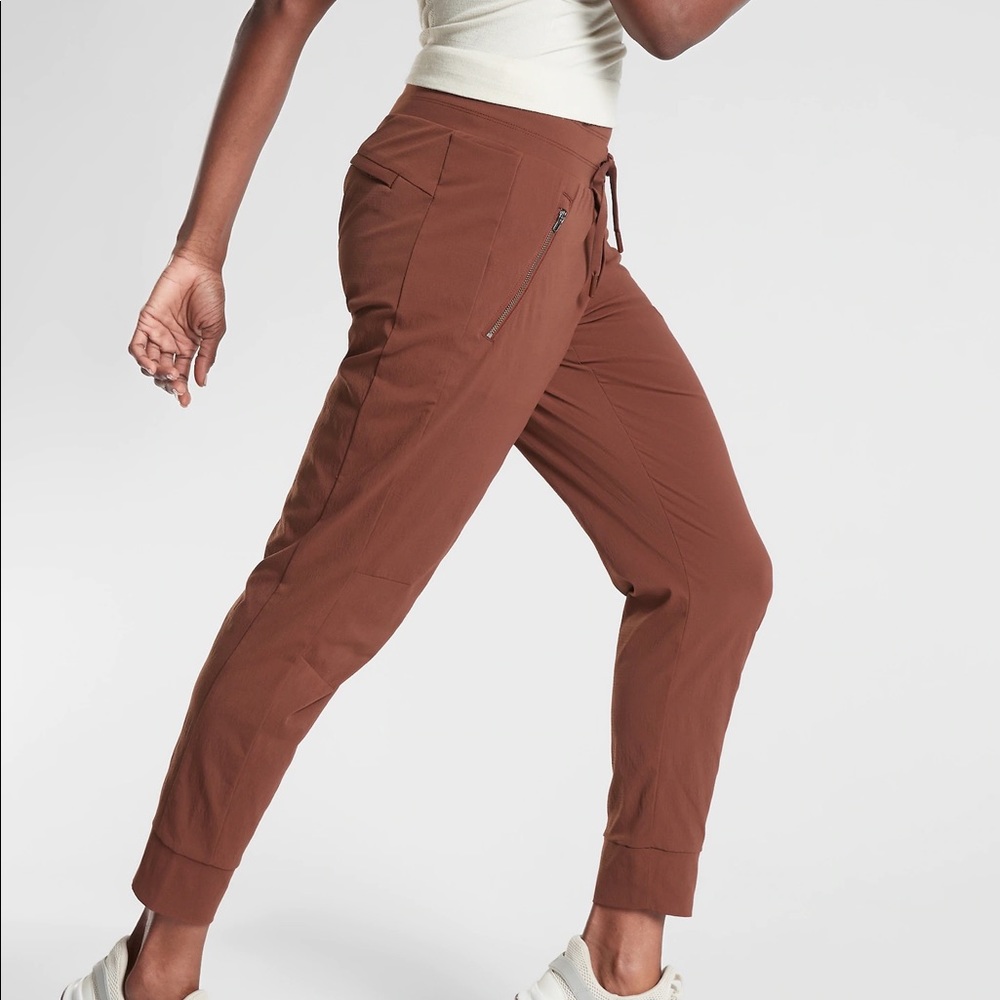 Athleta Trekkie North Jogger - Picture 4 of 10